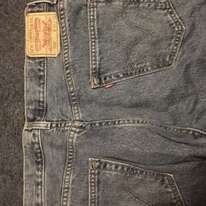 Men's levi jeans #550